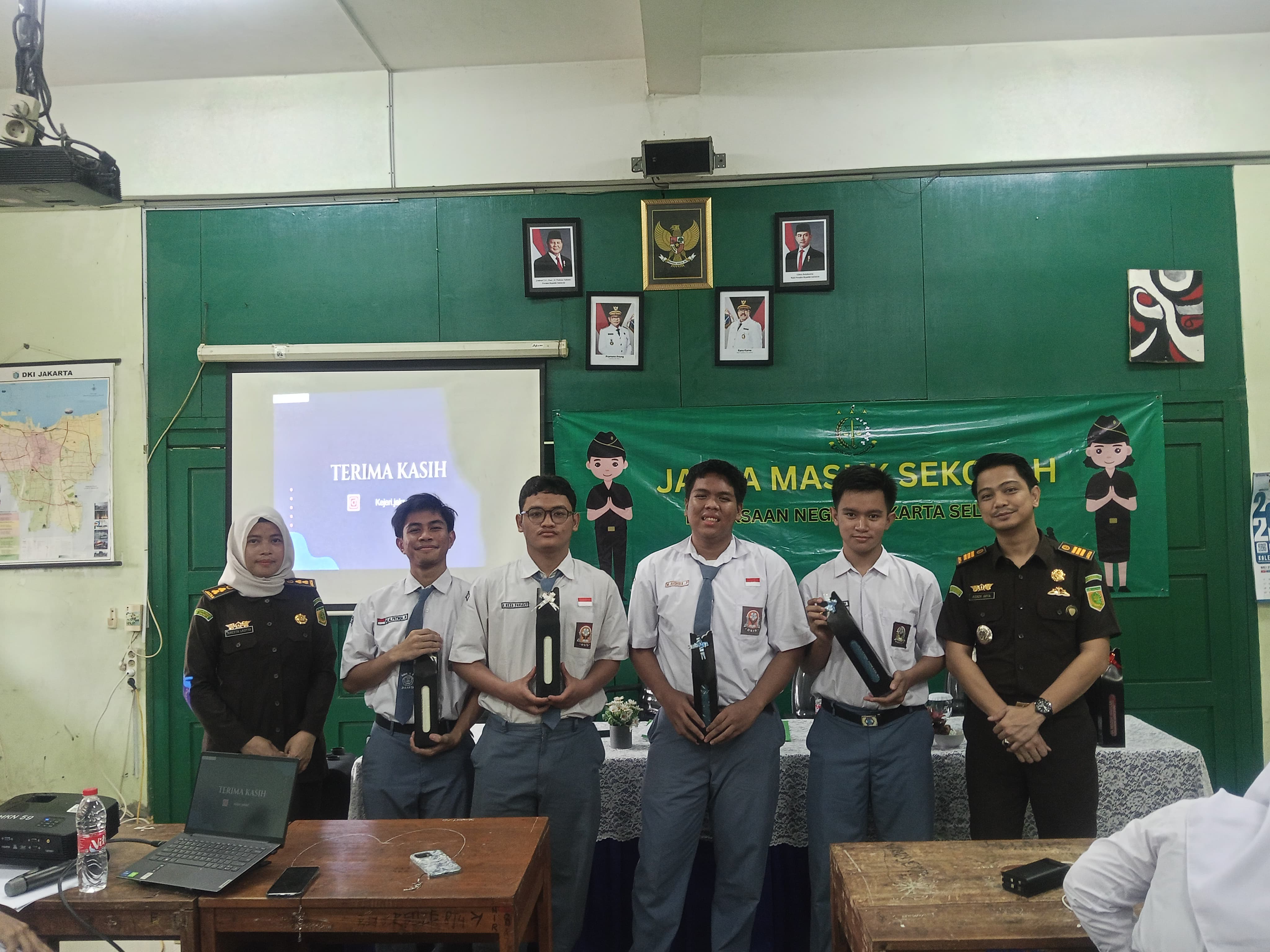 Gedung Sekolah SMA NEGERI 3 BOJONEGORO